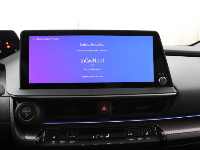 Toyota Prius - 2.0 Plug-in Hybrid 220 Executive Panoramisch dak