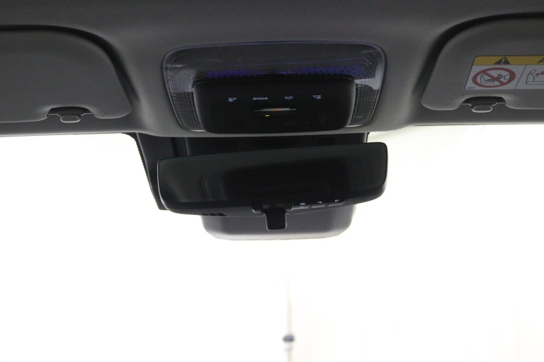 Toyota Prius - 2.0 Plug-in Hybrid 220 Executive Panoramisch dak 30