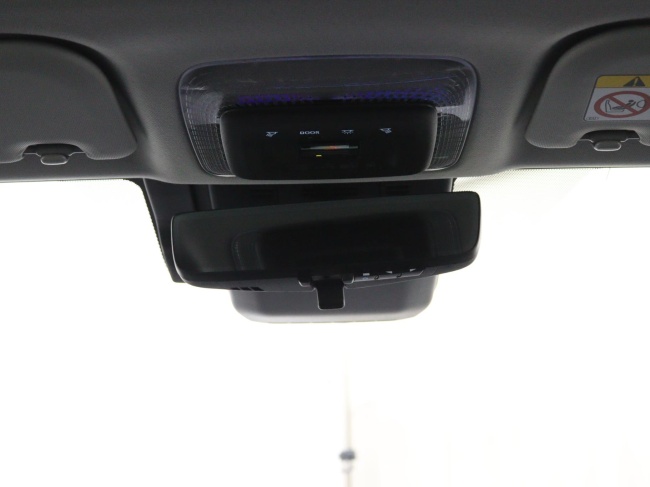 Toyota Prius - 2.0 Plug-in Hybrid 220 Executive Panoramisch dak