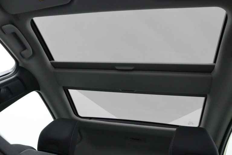 Toyota Prius - 2.0 Plug-in Hybrid 220 Executive Panoramisch dak 43