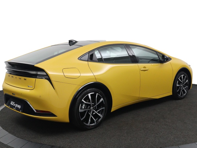 Toyota Prius - 2.0 Plug-in Hybrid 220 Executive Panoramisch dak