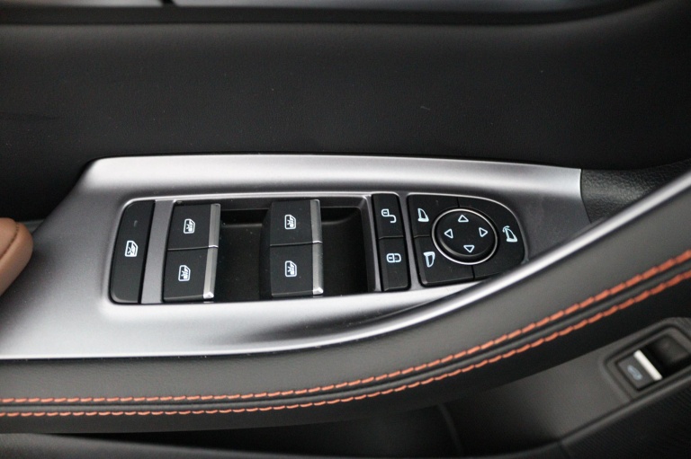 BYD SEAL U - 1.5 T DM-i AWD Design 24