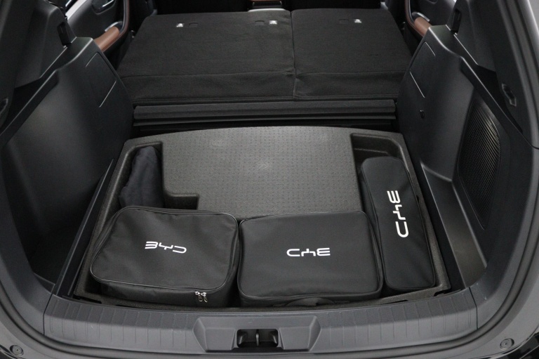 BYD SEAL U - 1.5 T DM-i AWD Design 31