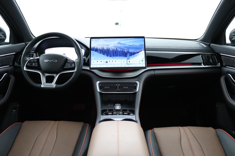 BYD SEAL U - 1.5 T DM-i AWD Design 4