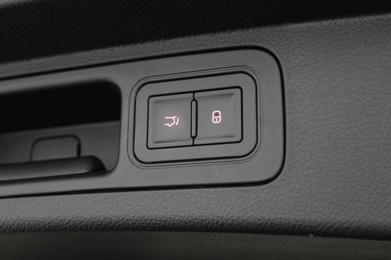 BYD SEAL U - 1.5 T DM-i AWD Design 40