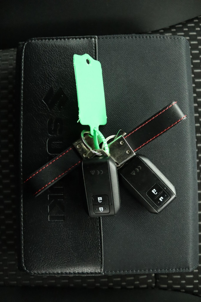 Suzuki Ignis - 1.2 Smart Hybrid Style 11