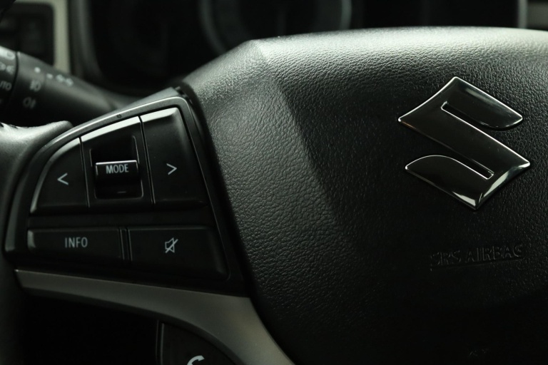 Suzuki Ignis - 1.2 Smart Hybrid Style 19