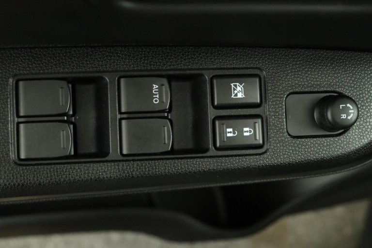 Suzuki Ignis - 1.2 Smart Hybrid Style 28