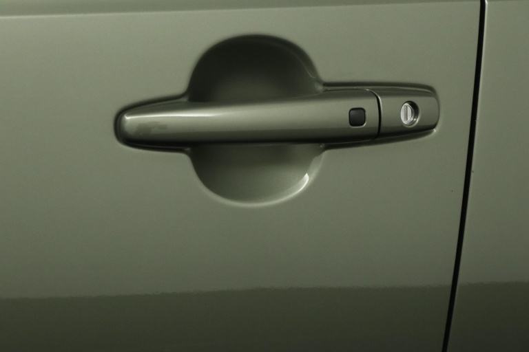 Suzuki Ignis - 1.2 Smart Hybrid Style 36