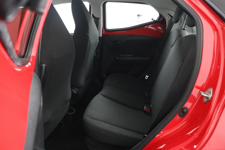 Toyota Aygo - 1.0 VVT-i x-fun 14