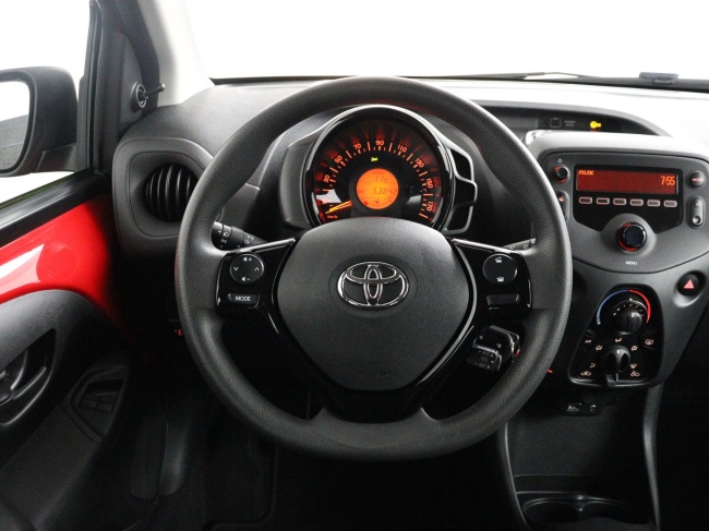 Toyota Aygo - 1.0 VVT-i x-fun