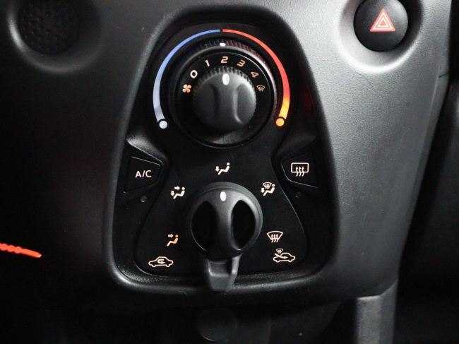 Toyota Aygo - 1.0 VVT-i x-fun