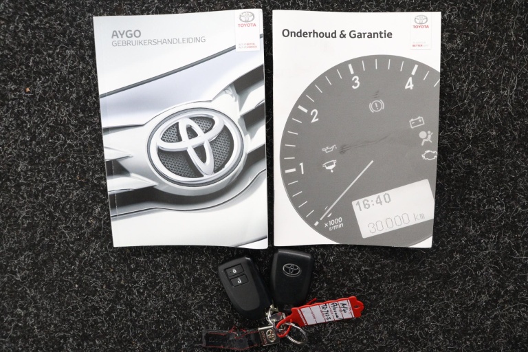 Toyota Aygo - 1.0 VVT-i x-clusiv 11