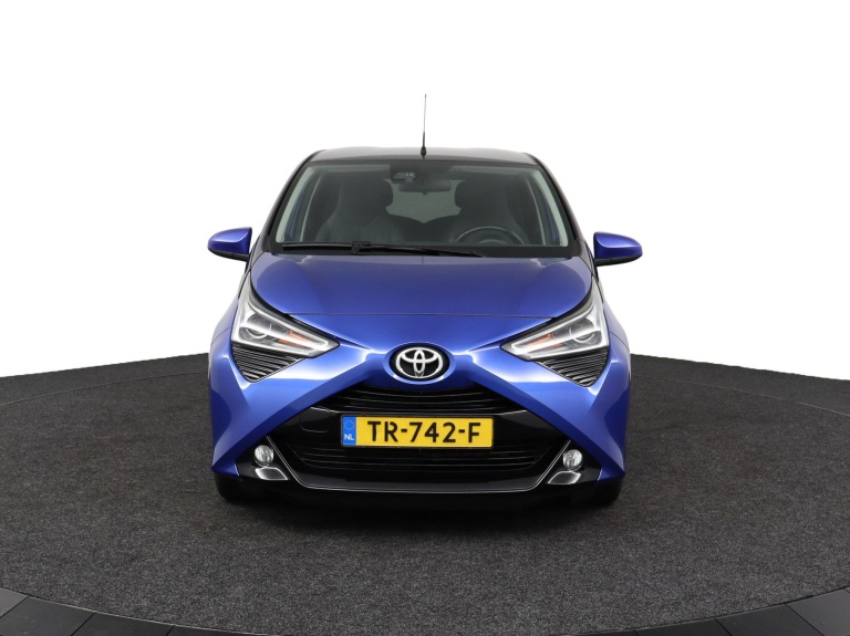 Toyota Aygo - 1.0 VVT-i x-clusiv 16