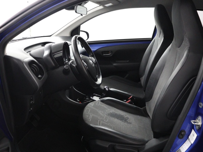 Toyota Aygo - 1.0 VVT-i x-clusiv