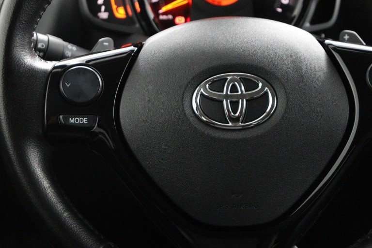 Toyota Aygo - 1.0 VVT-i x-clusiv 19