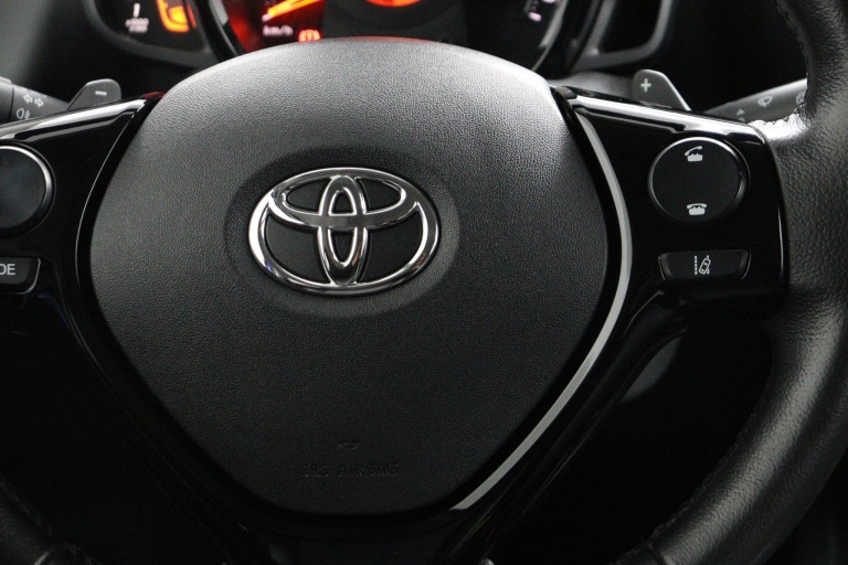 Toyota Aygo - 1.0 VVT-i x-clusiv 21