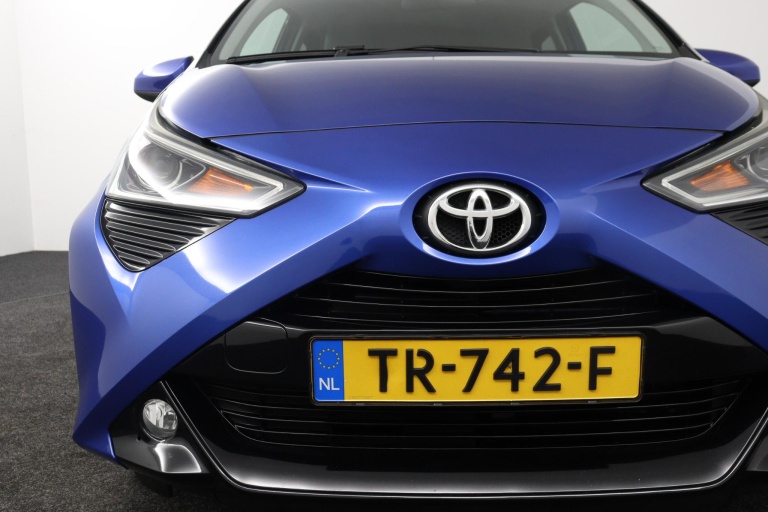 Toyota Aygo - 1.0 VVT-i x-clusiv 35