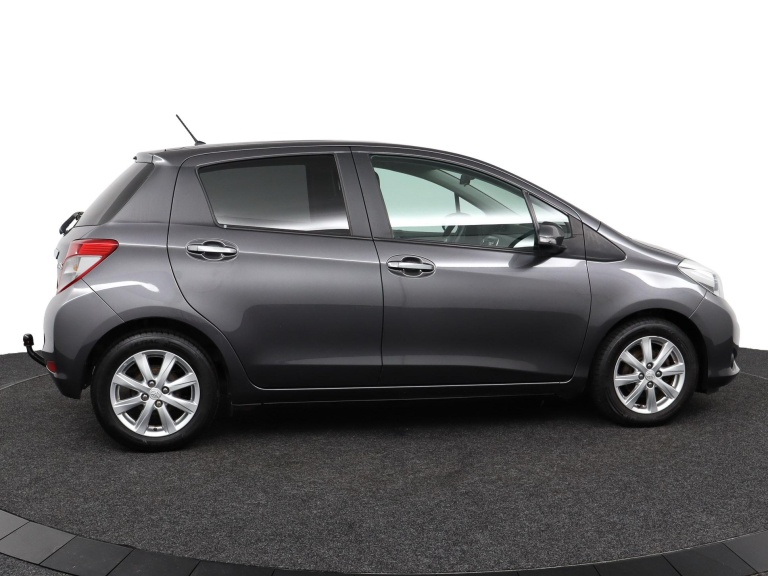 Toyota Yaris - 1.3 VVT-i Aspiration 13