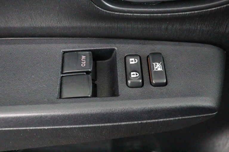 Toyota Yaris - 1.3 VVT-i Aspiration 27