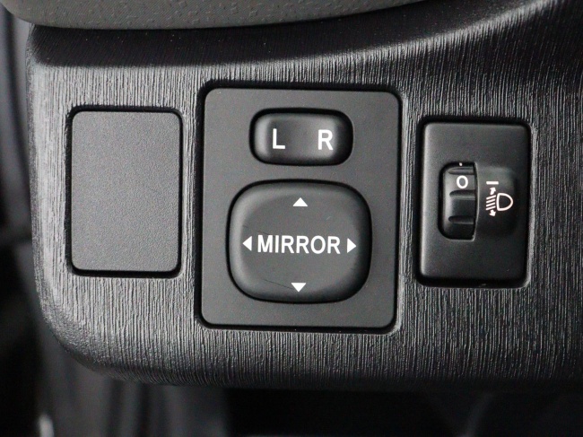 Toyota Yaris - 1.3 VVT-i Aspiration