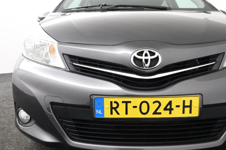 Toyota Yaris - 1.3 VVT-i Aspiration 33