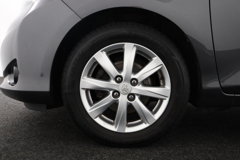 Toyota Yaris - 1.3 VVT-i Aspiration 36