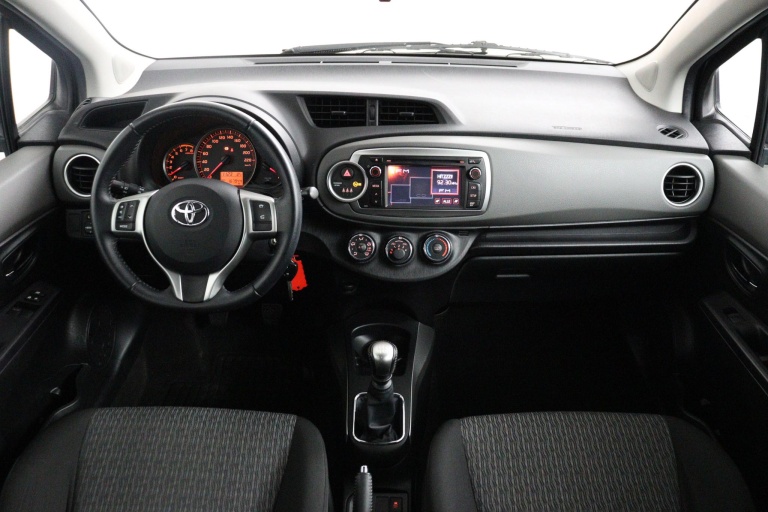 Toyota Yaris - 1.3 VVT-i Aspiration 4