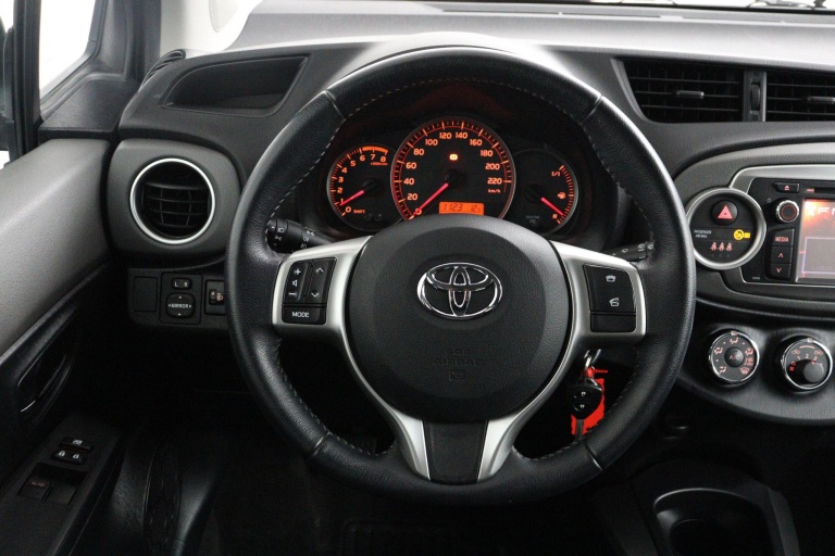 Toyota Yaris - 1.3 VVT-i Aspiration 59