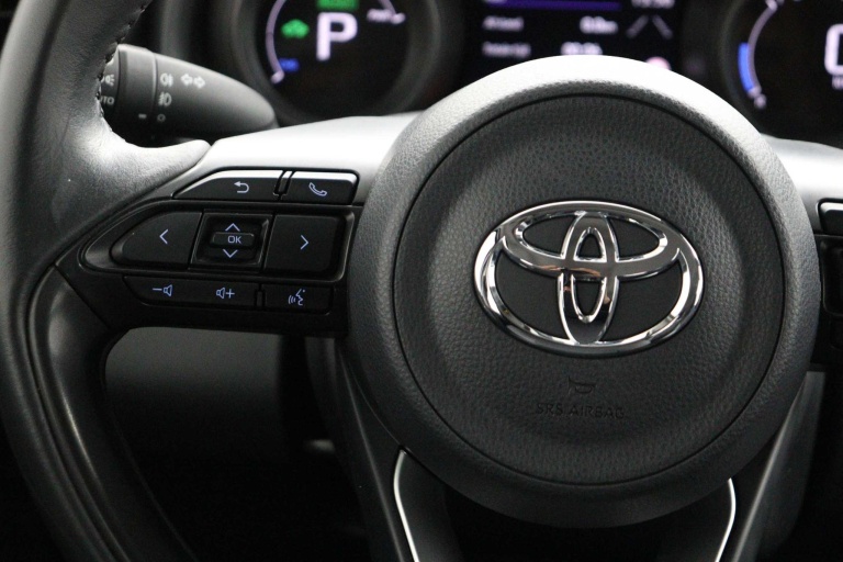 Toyota Yaris - 1.5 Hybrid First Edition 19