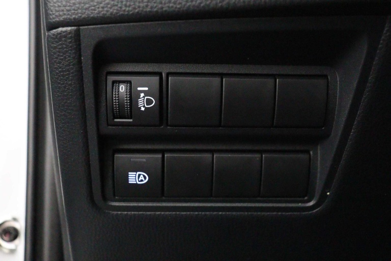 Toyota Yaris - 1.5 Hybrid First Edition 29