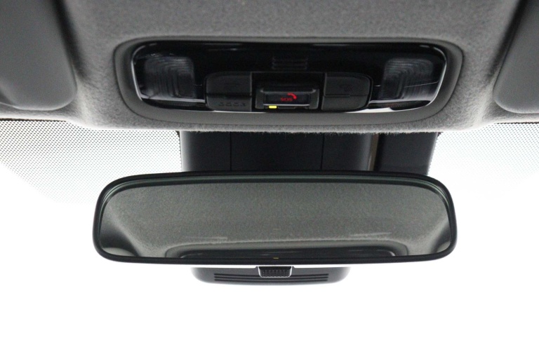 Toyota Yaris - 1.5 Hybrid First Edition 32