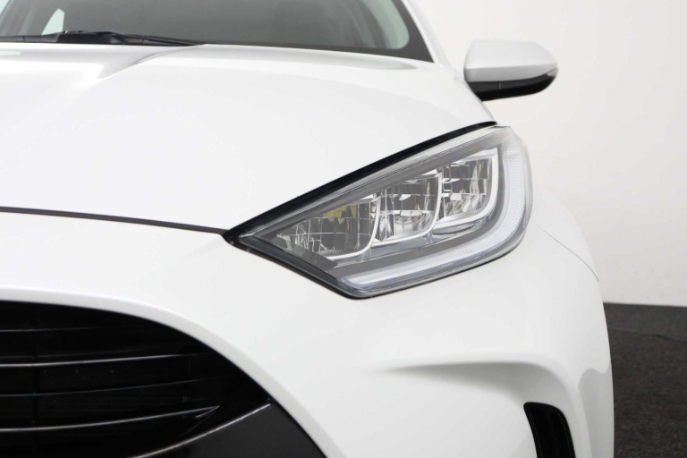 Toyota Yaris - 1.5 Hybrid First Edition 36