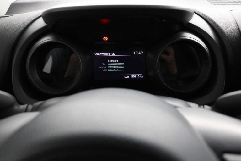 Toyota Yaris - 1.5 Hybrid First Edition 46