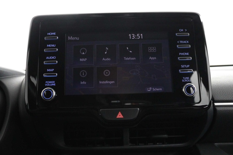 Toyota Yaris - 1.5 Hybrid First Edition 48