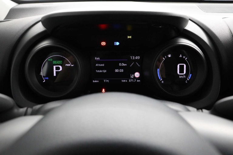 Toyota Yaris - 1.5 Hybrid First Edition 6