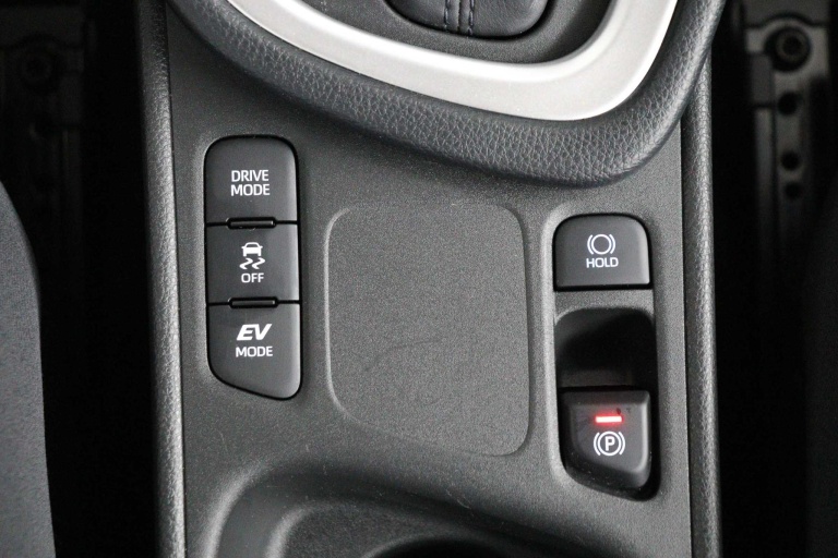 Toyota Yaris - 1.5 Hybrid First Edition 61