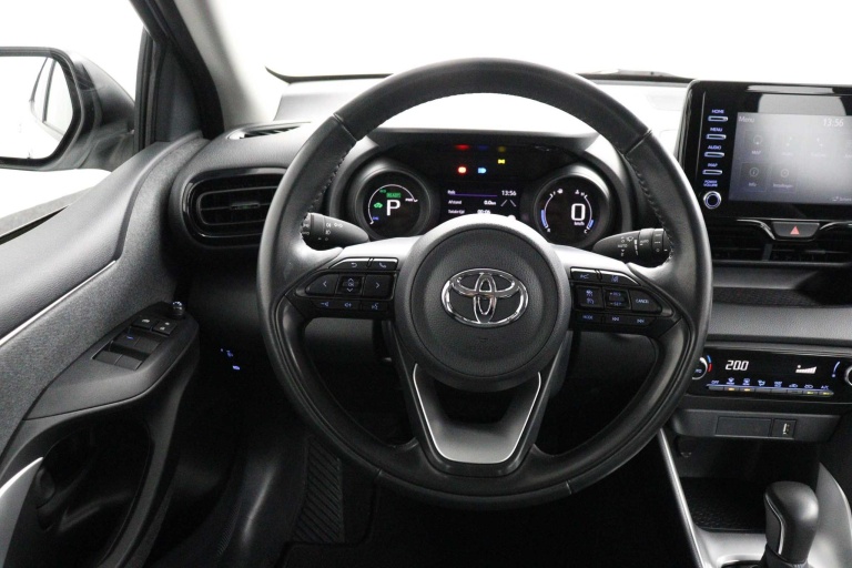Toyota Yaris - 1.5 Hybrid First Edition 64