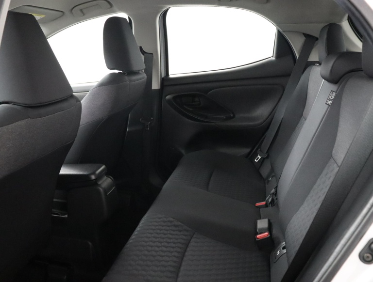 Toyota Yaris - 1.5 Hybrid Dynamic 18