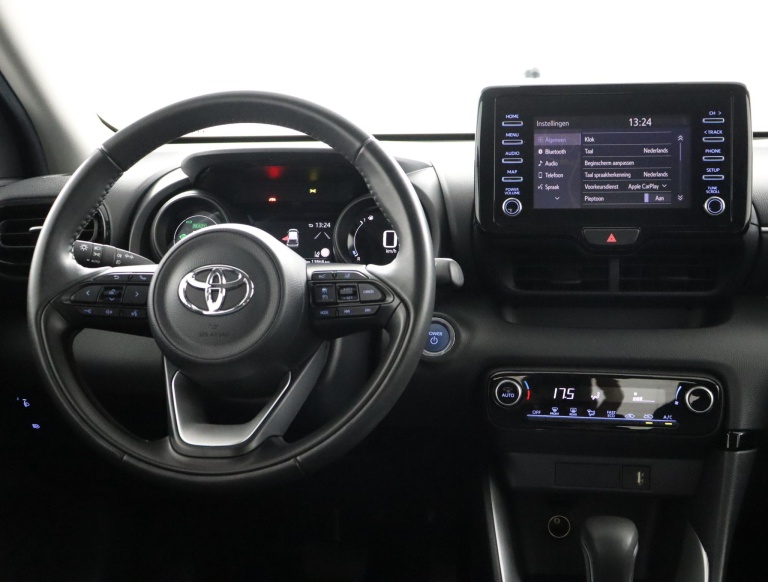 Toyota Yaris - 1.5 Hybrid Dynamic 49