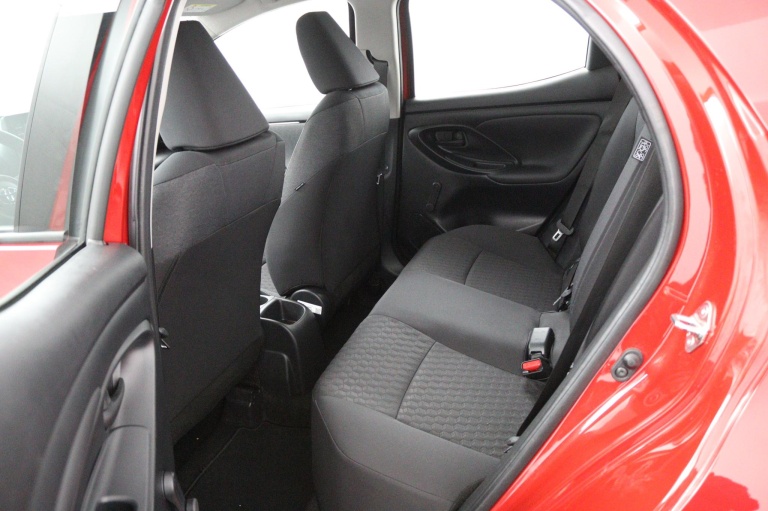 Toyota Yaris - 1.5 VVT-i Active 18