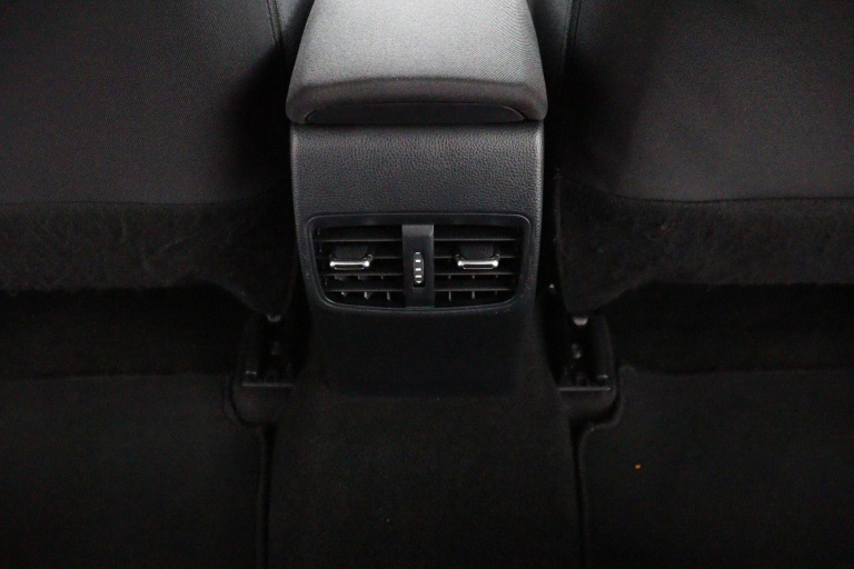 Toyota Corolla Touring Sports - 1.2 Turbo Active 39