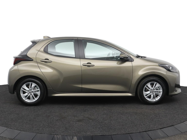 Toyota Yaris - 1.5 Hybrid 115 13