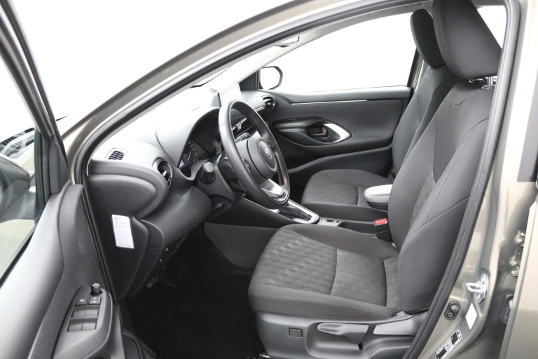 Toyota Yaris - 1.5 Hybrid 115 17