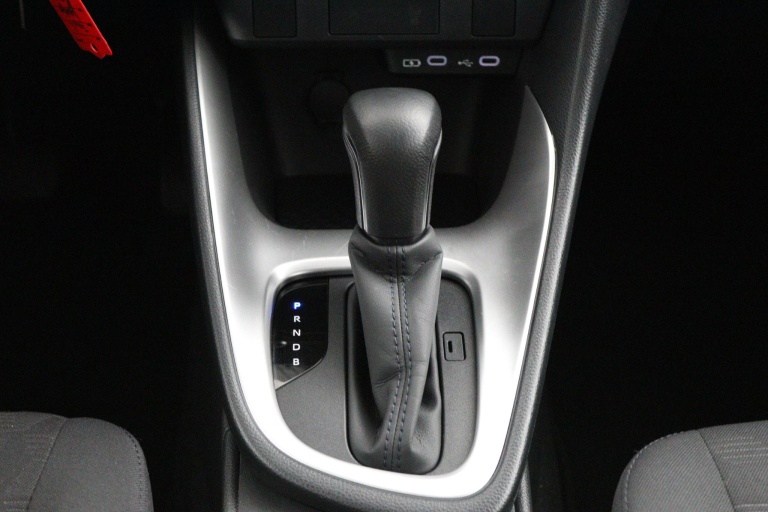 Toyota Yaris - 1.5 Hybrid 115 26