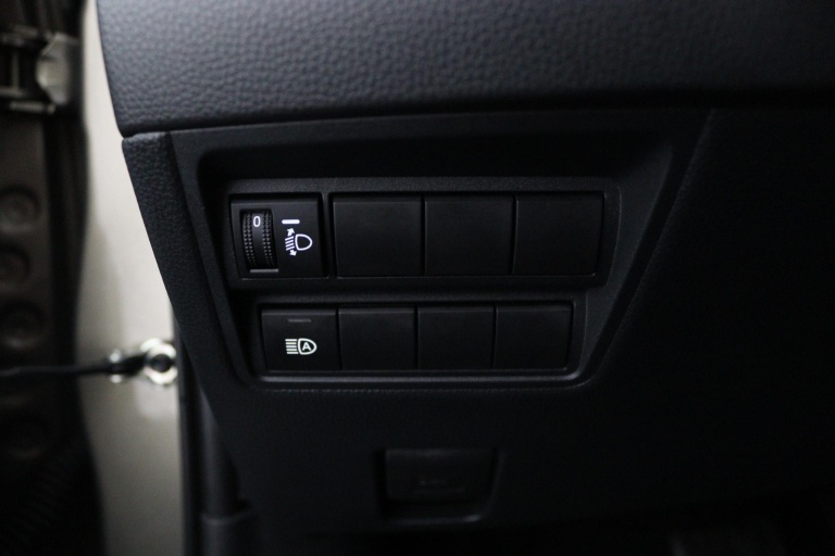 Toyota Yaris - 1.5 Hybrid 115 28