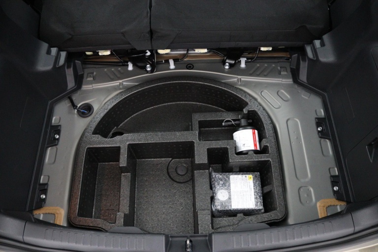 Toyota Yaris - 1.5 Hybrid 115 32