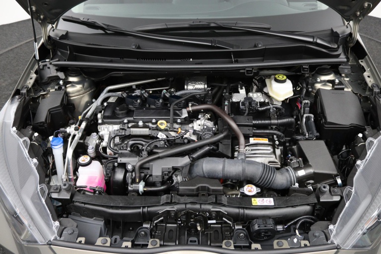 Toyota Yaris - 1.5 Hybrid 115 33