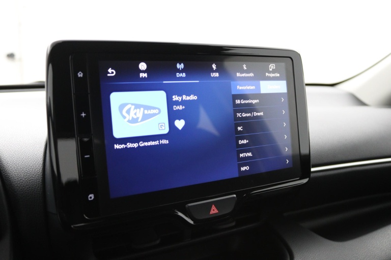 Toyota Yaris - 1.5 Hybrid 115 8