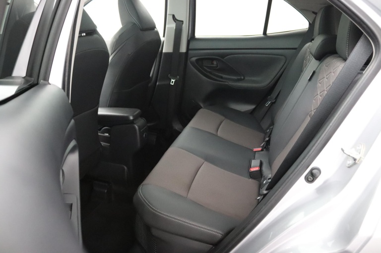 Toyota Yaris Cross - 1.5 Hybrid Executive Plus 12